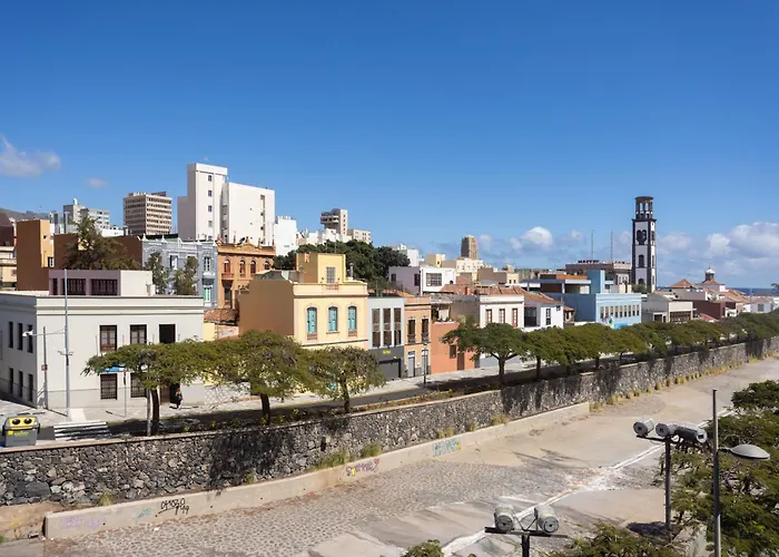Home2Book Chic & Stylish Apt Santa Rosalia